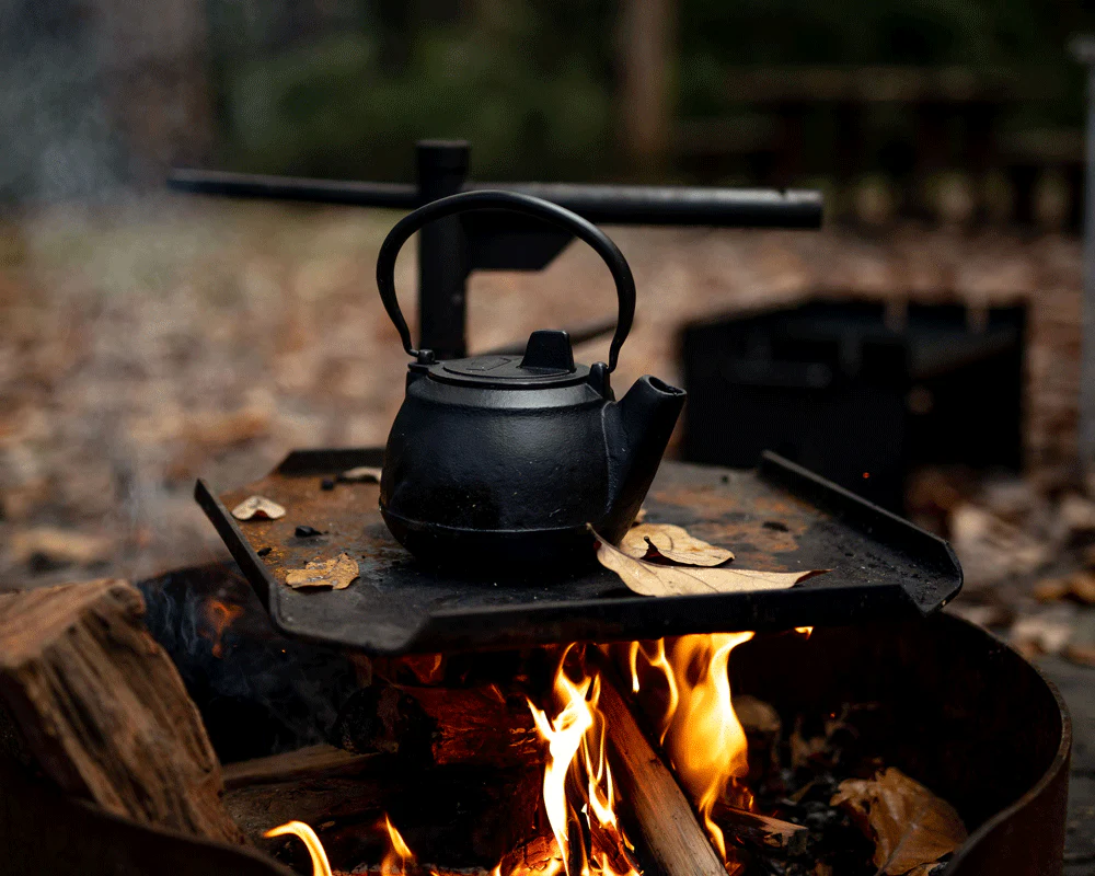 2 Quart Cast Iron Kettle - Image 4