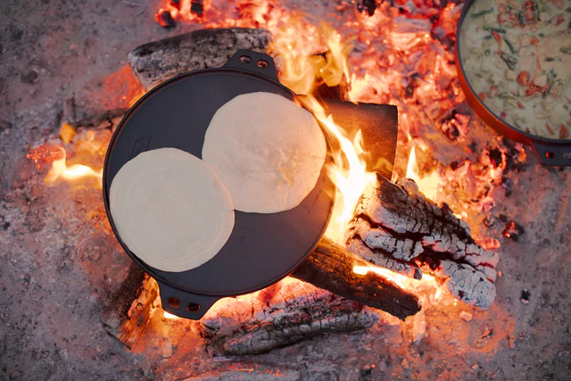 Camp Oven 5-in-1 - Image 4