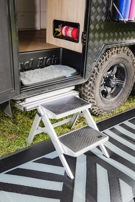 Caravan Lightweight Double Step - Image 3