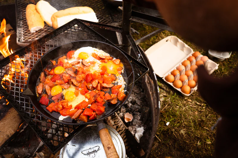 25cm Round Frying Pan Solid Handle - Image 5
