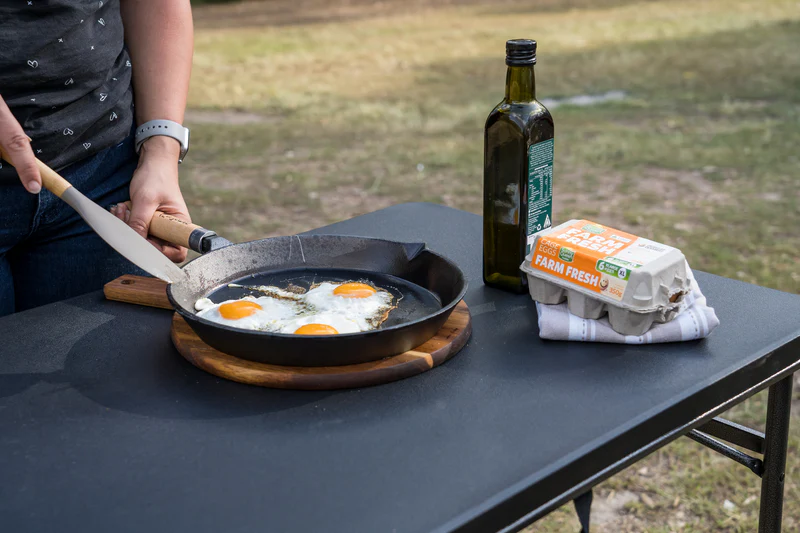 Round Frying pan - Solid Handle 30cm - Image 3