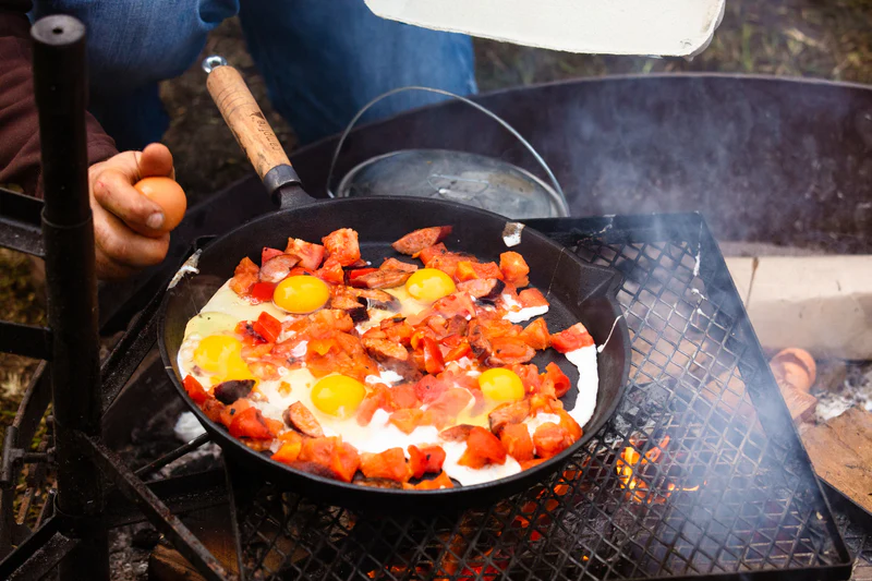 Round Frying pan - Solid Handle 30cm - Image 4